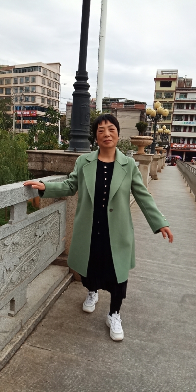 小玲的第一张照片--湖南认干亲服务网