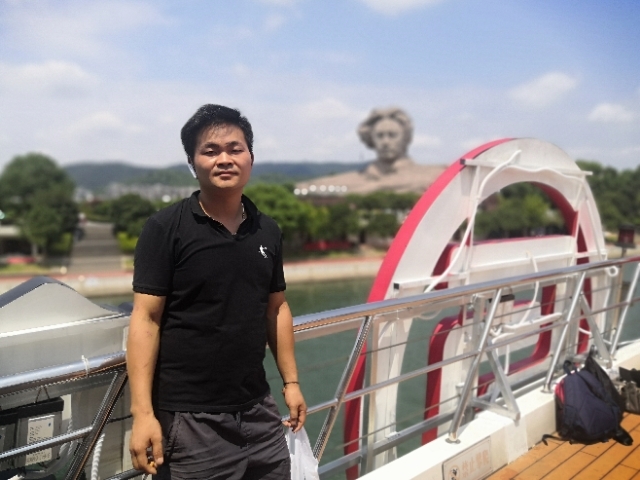 龙的传人的第一张照片--湖南认干亲服务网