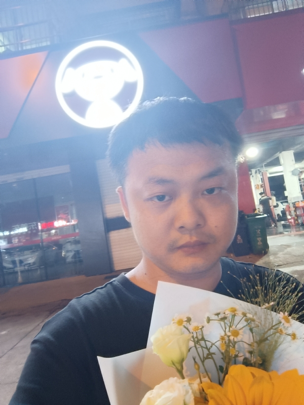 小陈的第一张照片--湖南认干亲服务网